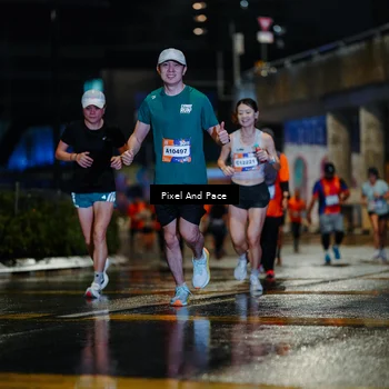 Runner Photo 7794689