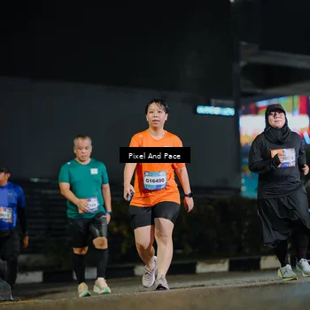 Runner Photo 7794695