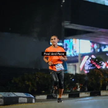 Runner Photo 7794789