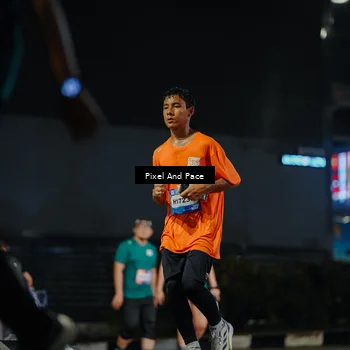 Runner Photo 7794796