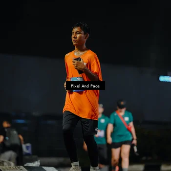 Runner Photo 7794811