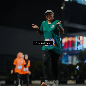 Runner Photo 7795063