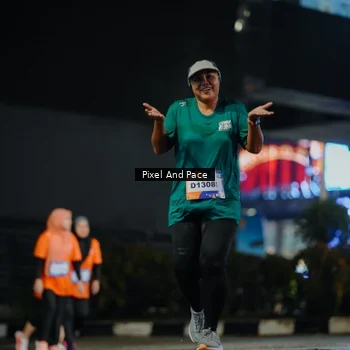 Runner Photo 7795065