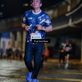 Runner Photo 7795072