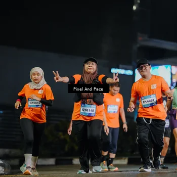 Runner Photo 7795113