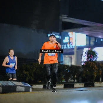 Runner Photo 7795304
