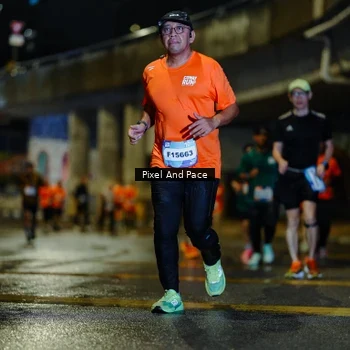Runner Photo 7795306