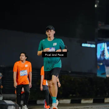 Runner Photo 7795345
