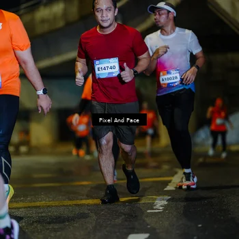Runner Photo 7795625