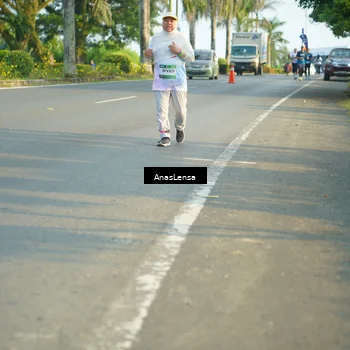Runner Photo 7795645