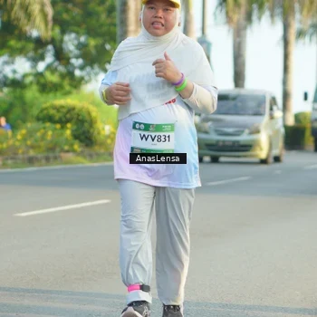 Runner Photo 7795676