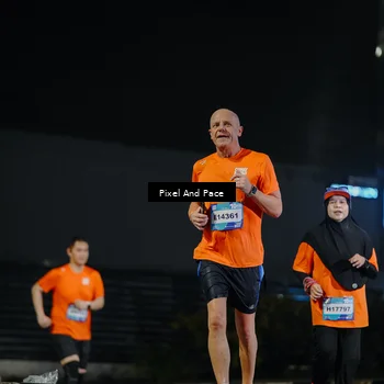Runner Photo 7795813