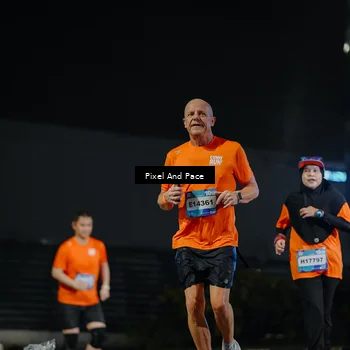 Runner Photo 7795819