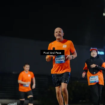 Runner Photo 7795823