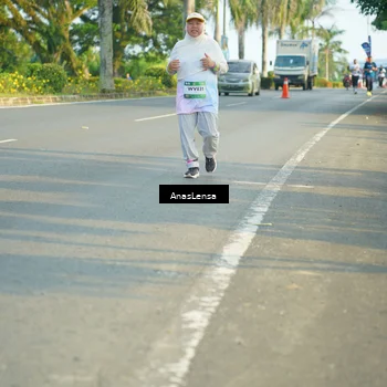 Runner Photo 7795867