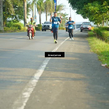Runner Photo 7795927