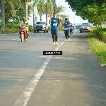 Runner Photo 7795932