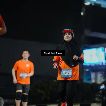 Runner Photo 7795935