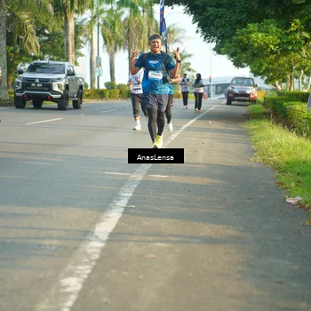 Runner Photo 7795943