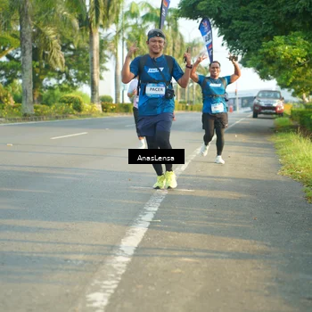 Runner Photo 7795963