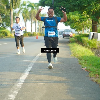 Runner Photo 7796019