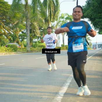 Runner Photo 7796035