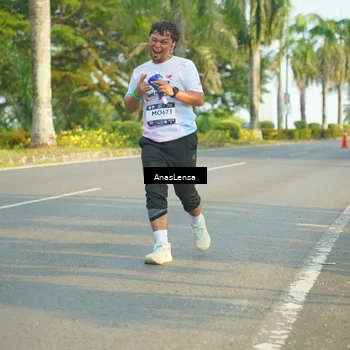 Runner Photo 7796050