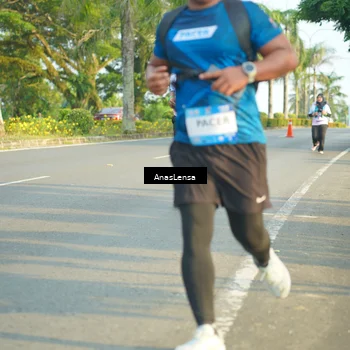 Runner Photo 7796060