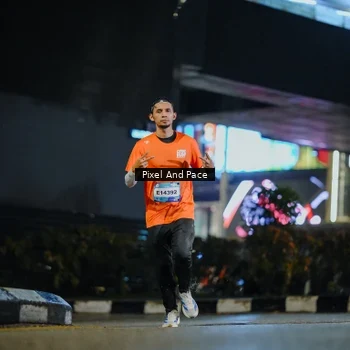 Runner Photo 7796071
