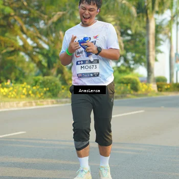 Runner Photo 7796072