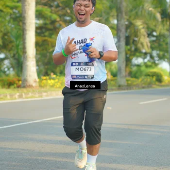 Runner Photo 7796079