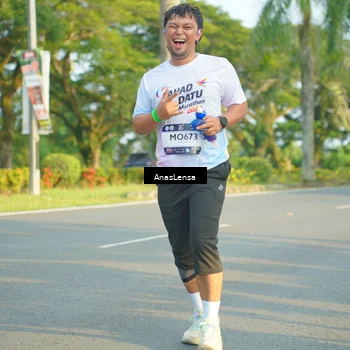 Runner Photo 7796082