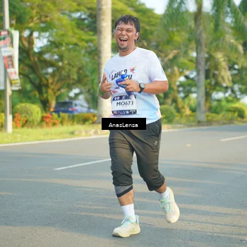 Runner Photo 7796098