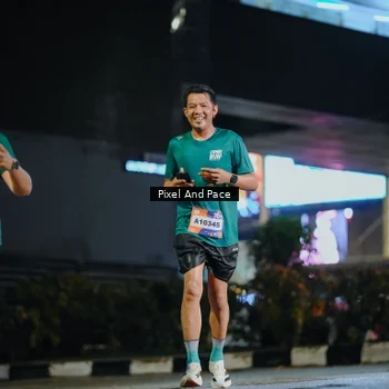 Runner Photo 7796118