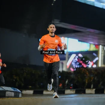 Runner Photo 7796136