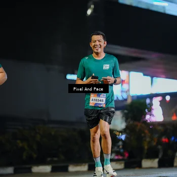 Runner Photo 7796140
