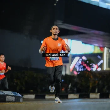 Runner Photo 7796167