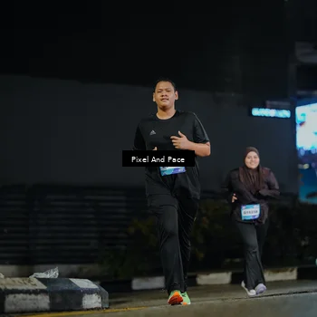 Runner Photo 7796168