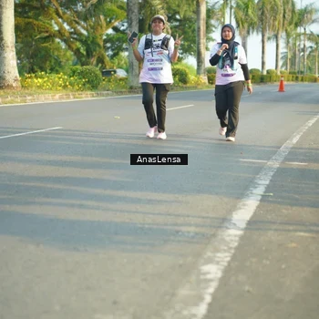 Runner Photo 7796176