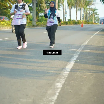 Runner Photo 7796212