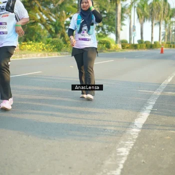 Runner Photo 7796253