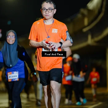 Runner Photo 7796672