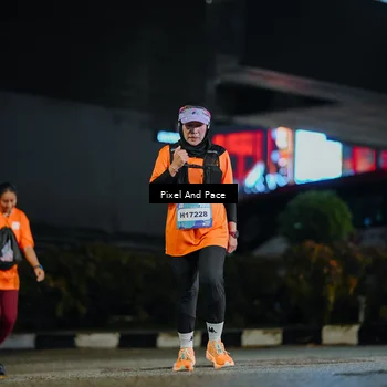 Runner Photo 7796807
