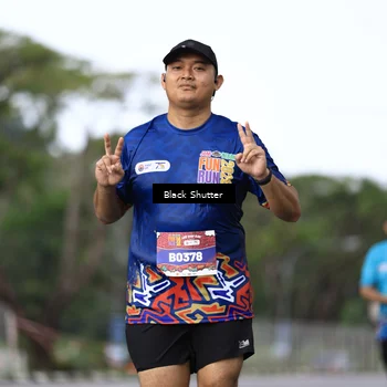 Runner Photo 7796970