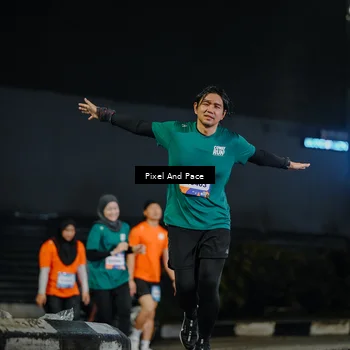 Runner Photo 7797341