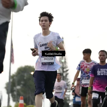 Runner Photo 7797718