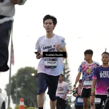 Runner Photo 7797726