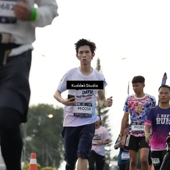 Runner Photo 7797730