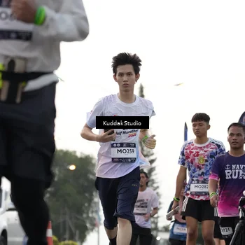 Runner Photo 7797737