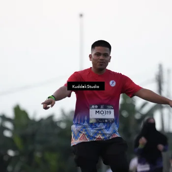 Runner Photo 7798007